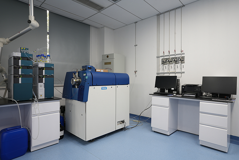 四级杆飞行时间高分辨液质联用仪（型号：Triple TOF 5600+）